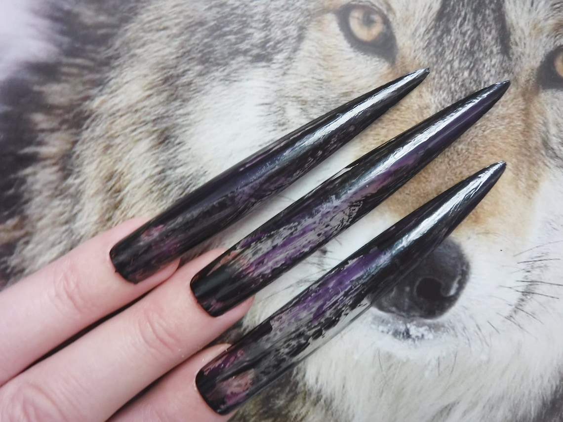 clawdeen wolf nails