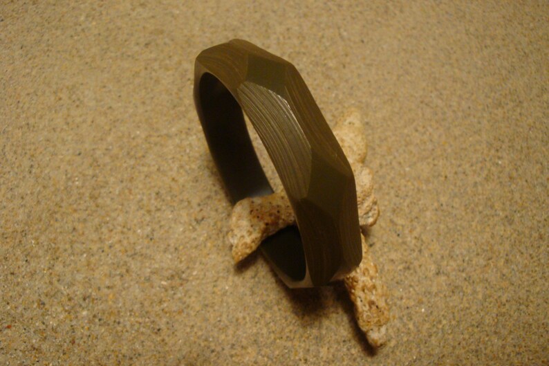 Vintage 58 Olive Green Bakelite Bracelet; Octagon Shape; Very Cool Diamond Faceted Design!!