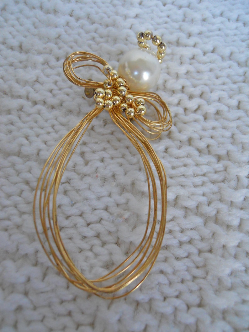 Pin Brooch One of Our Favorites Angel Made out of gold tone Metal Wires and Round Gold Beads Faux Pearl for the Angel/'s Head
