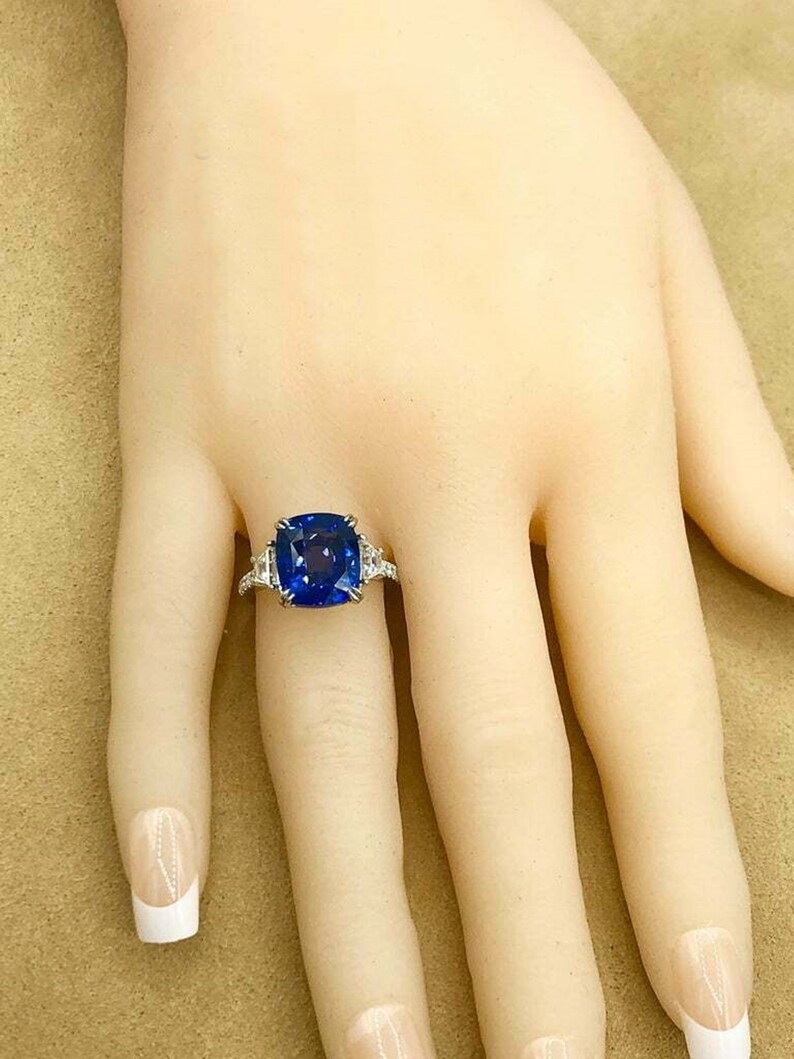 Three Stone With Accent Ring Cushion Cut Sapphire /& Diamond Engagement Ring Prong Setting Woman/'s Wedding Ring Solitaire With Accent