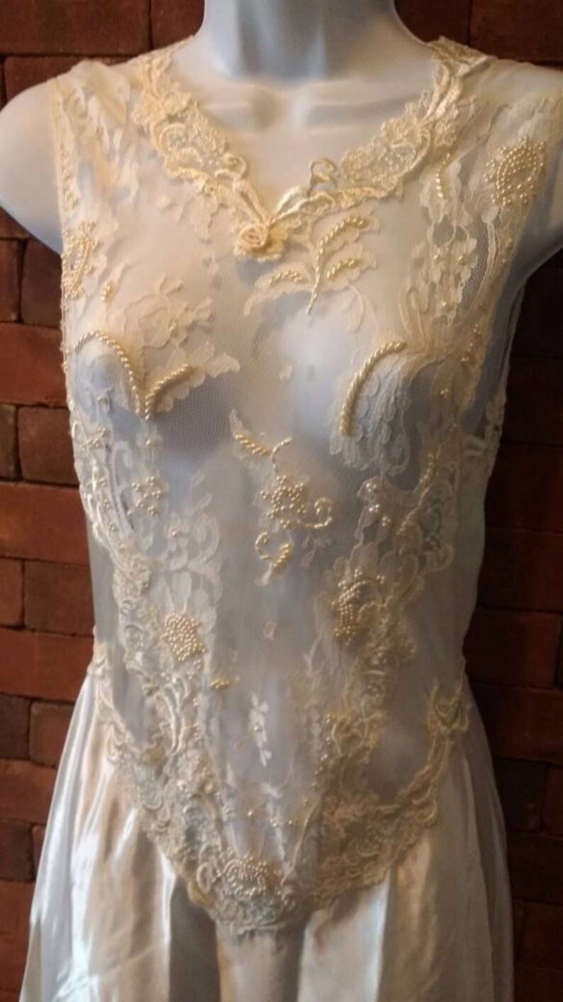 Jonquil by Diane Samandi 2 Piece Ivory Victorian Peignoir Set | Etsy