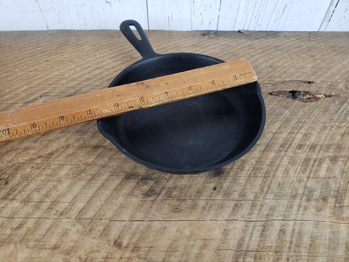 Vintage Cast Iron Skillet 6 1/2 Taiwan Pan Cookware Etsy