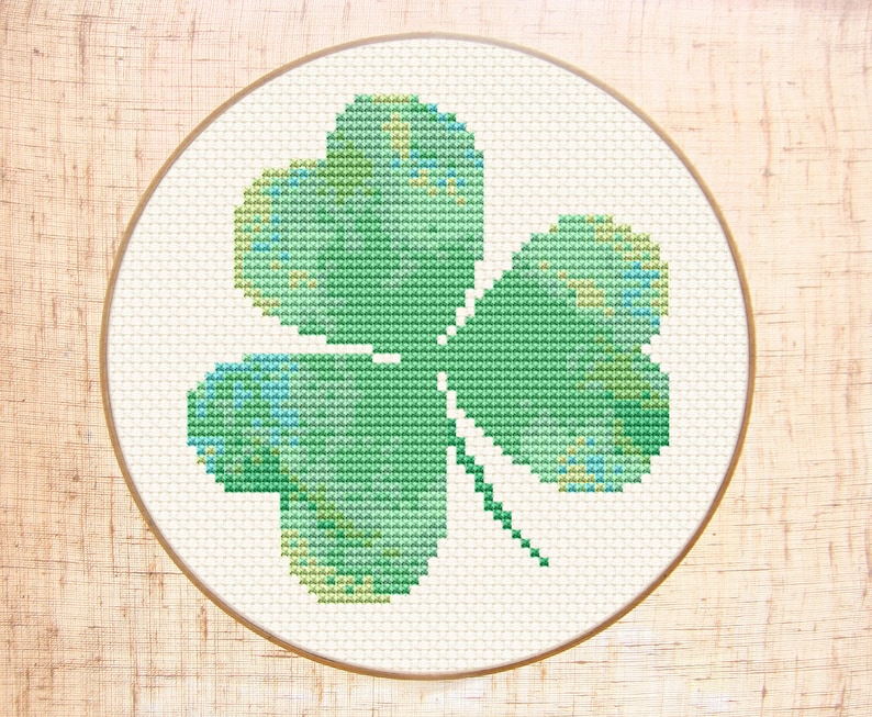 Shamrock cross stitch pattern St Patrick's day cross | Etsy