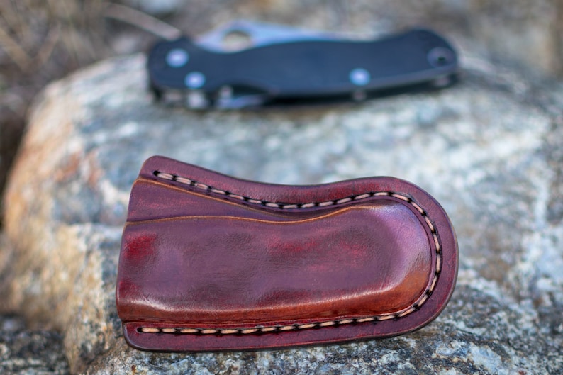 Custom leather sheath for Spyderco Paramilitary 2 friction | Etsy