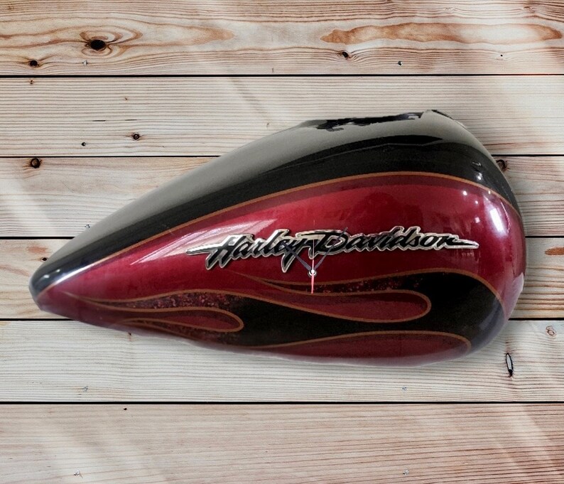 Harley Davidson Wall Clock Hand-Made Man Cave Office Ultra FLHT Limited Fuel Tank