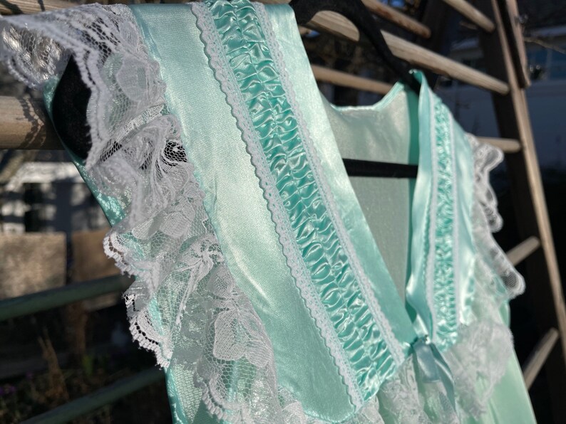 Sweet vintage mint green nighty
