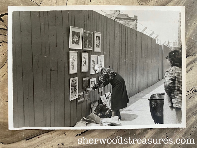 Artists Setting Up On The Eastern Parkway Brooklyn New York 1938 Black and White Photos