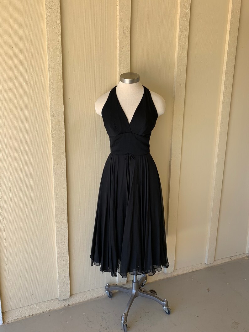 old hollywood cocktail attire